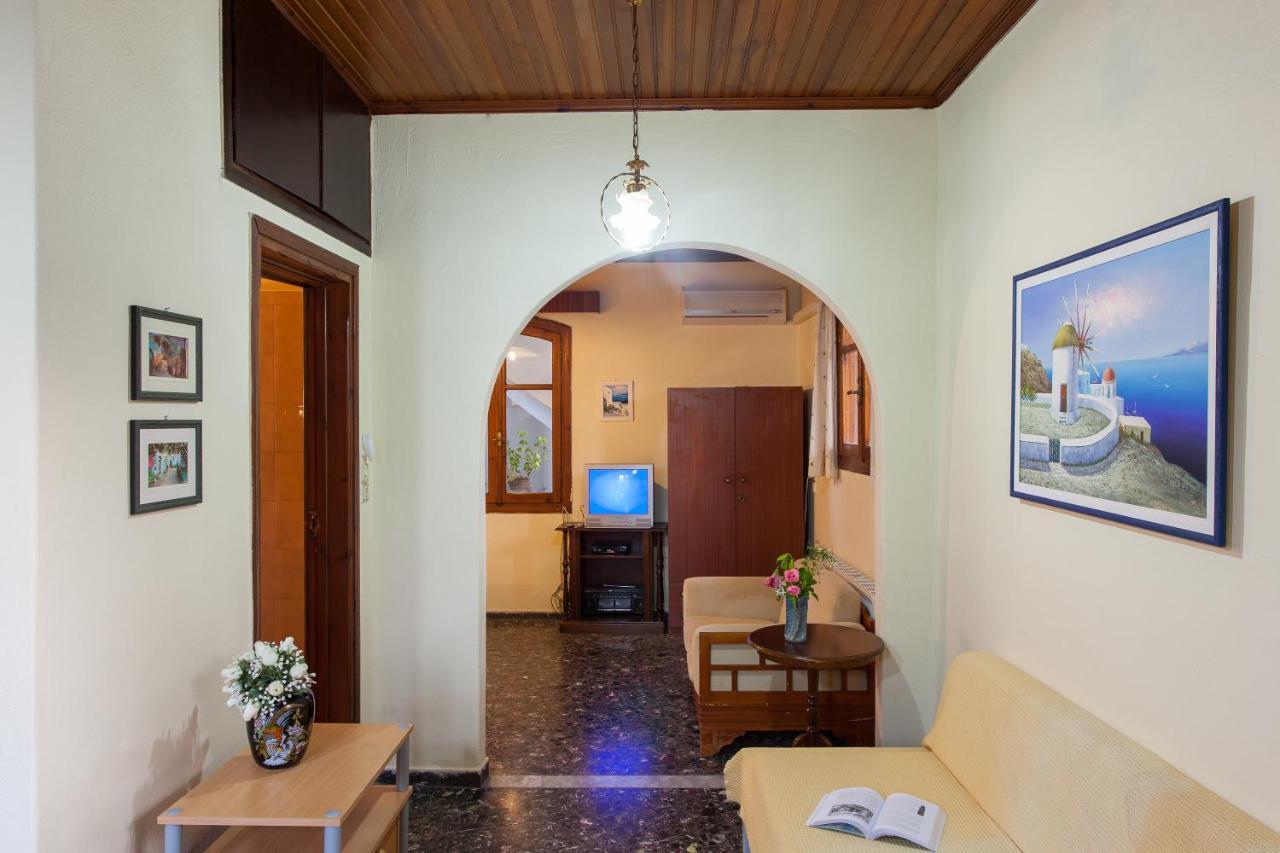 Esperia Apartments Платанес Екстериор снимка