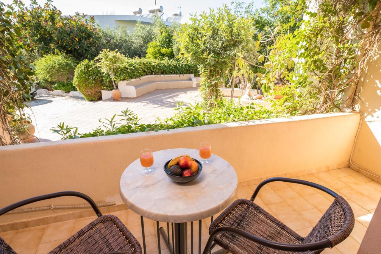 Esperia Apartments Платанес Екстериор снимка