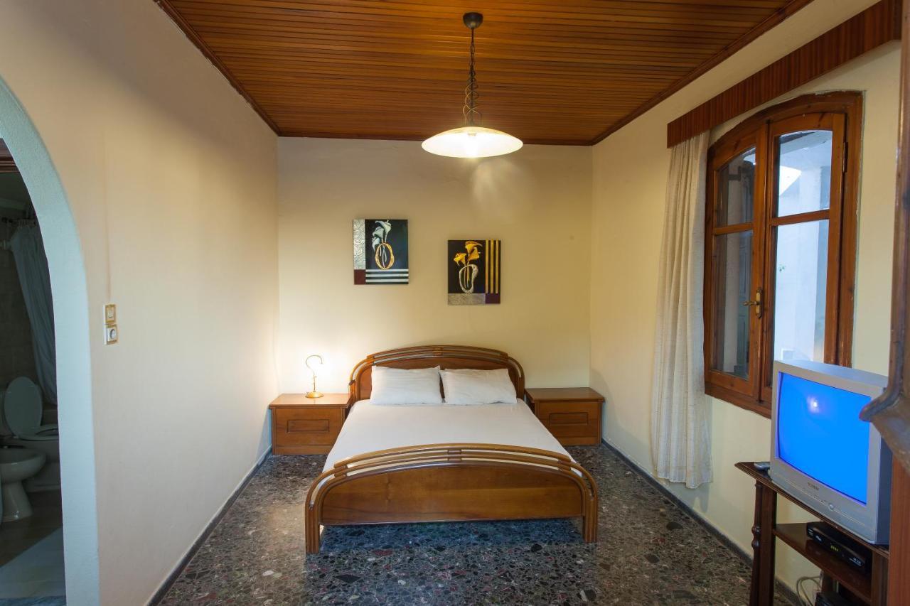 Esperia Apartments Платанес Екстериор снимка