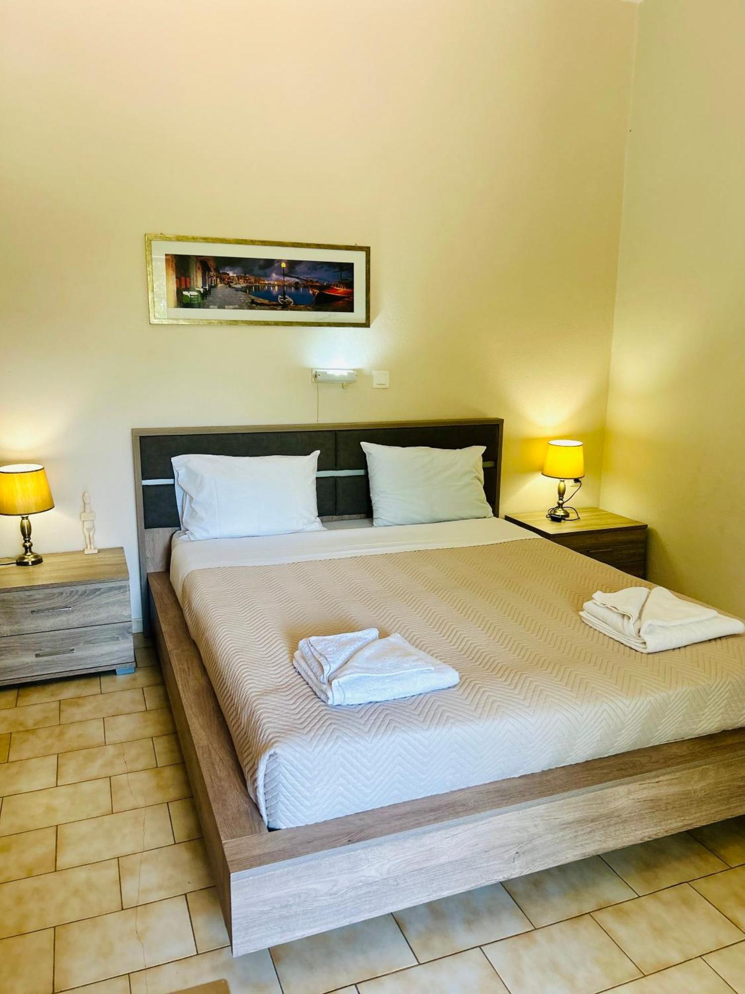 Esperia Apartments Платанес Екстериор снимка