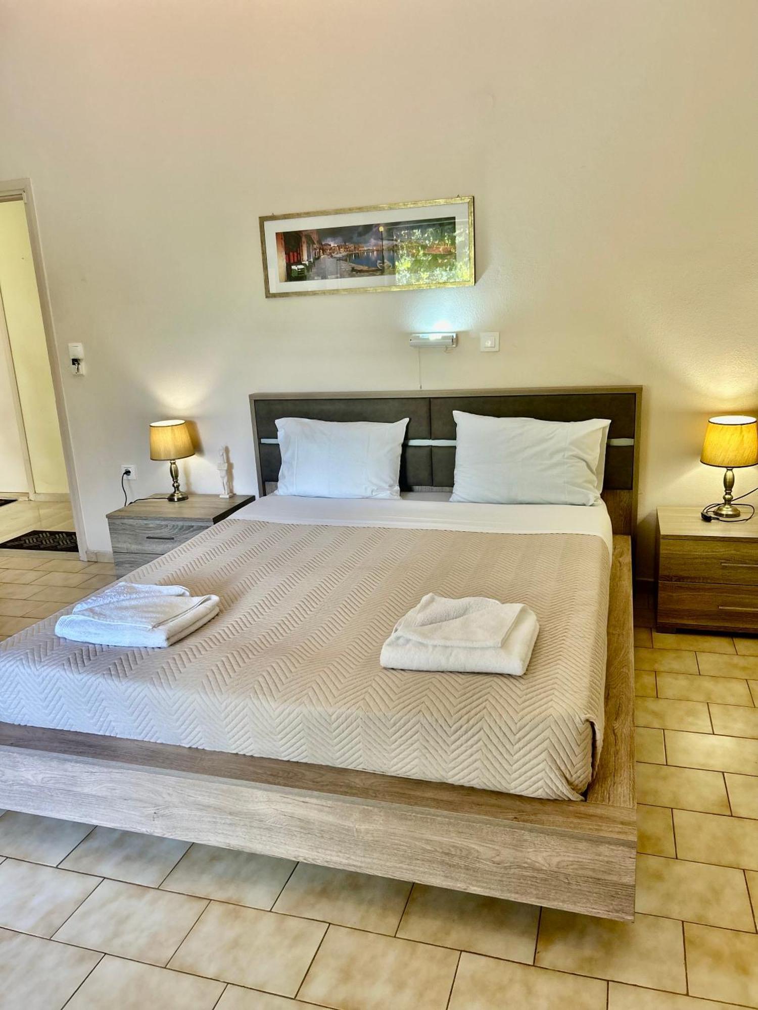 Esperia Apartments Платанес Екстериор снимка